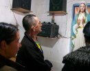 Visita de Nossa Senhora na casa da Dona Lourdes Ebani, e Zeneide Uliana - Venda Nova do Imigrante - E.S